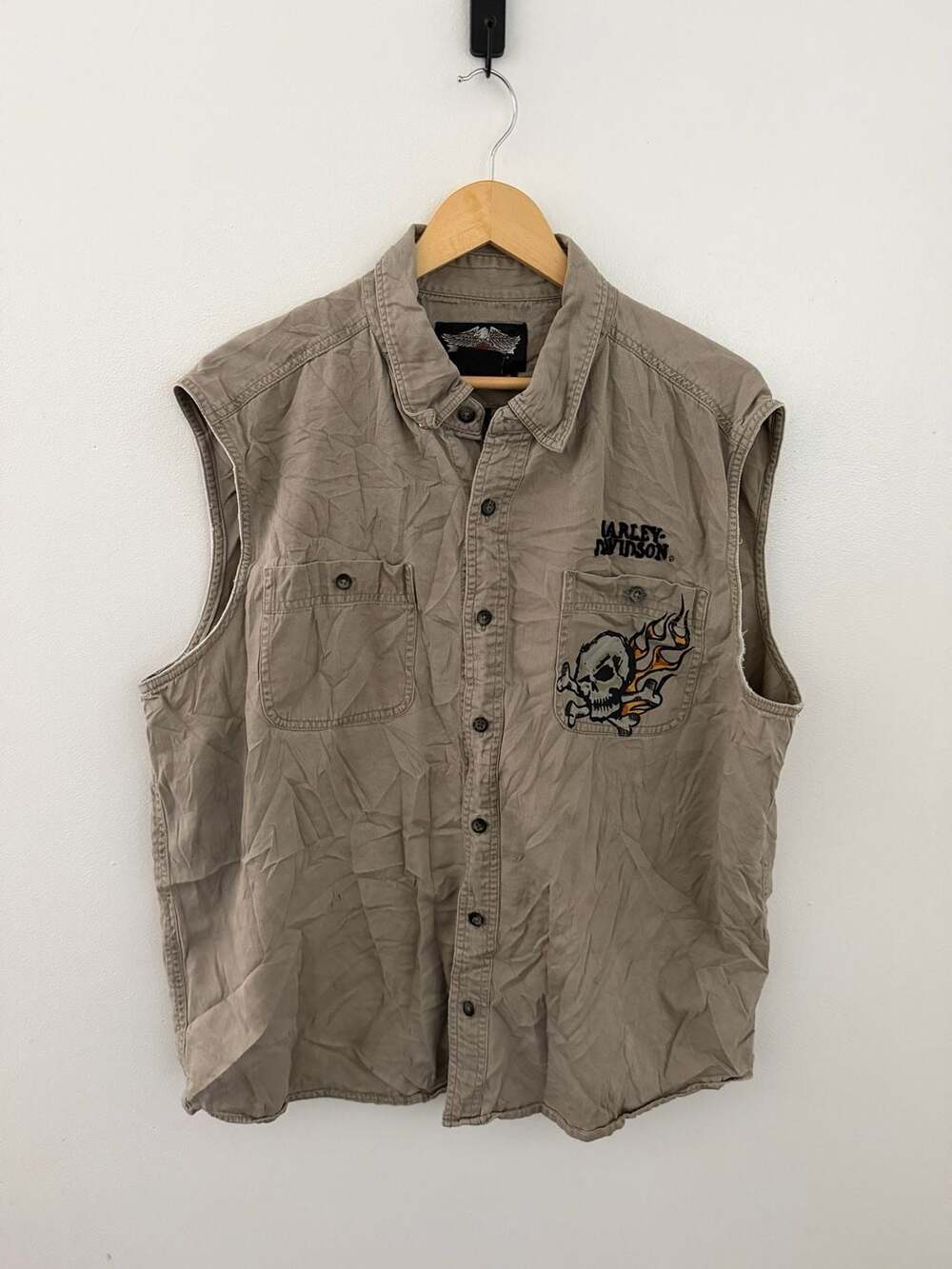 Harley Davidson Men's Tan Sleeveless Button Up Shirt Vest Skull Flames XL